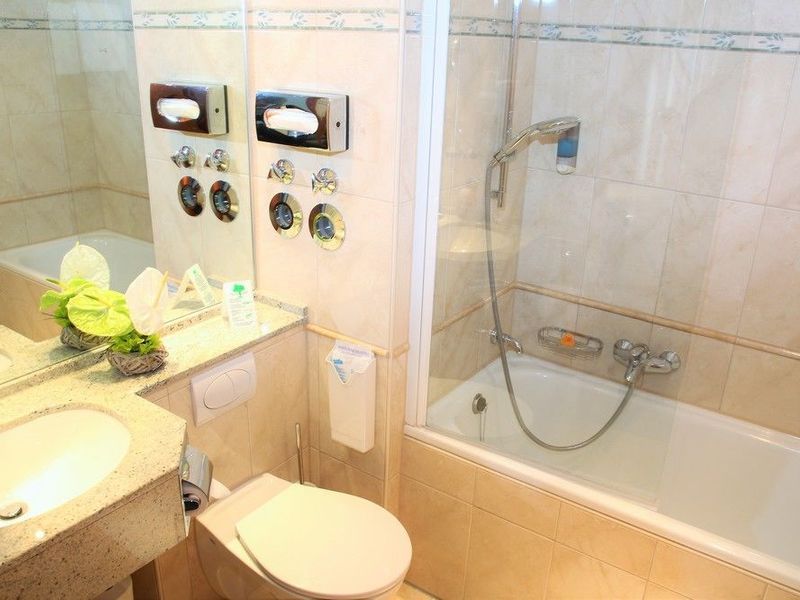 Hotel Photo 9