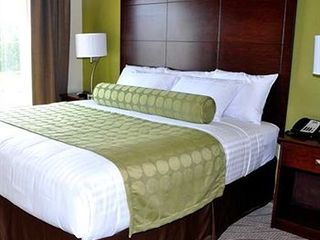 Фото отеля Cobblestone Inn & Suites - Holyoke