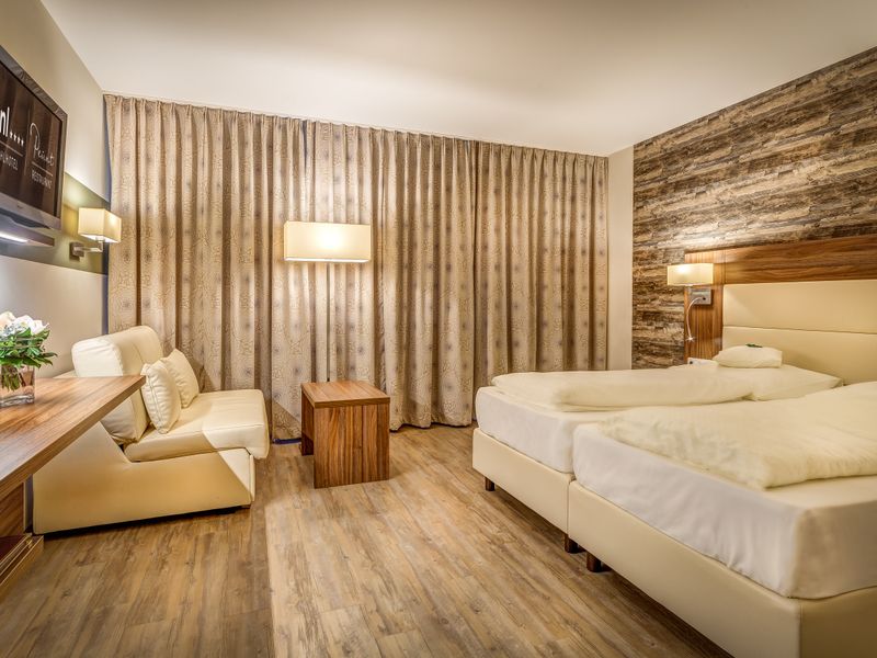 Hotel Photo 1
