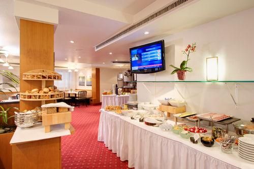Hotel Photo 12