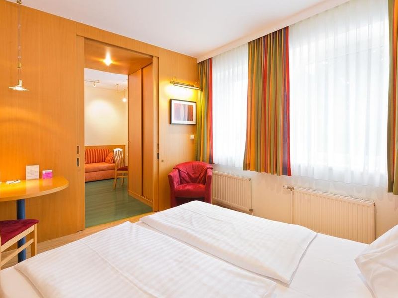 Hotel Photo 3