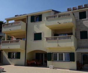 Apartments Ino Postira Postira Croatia