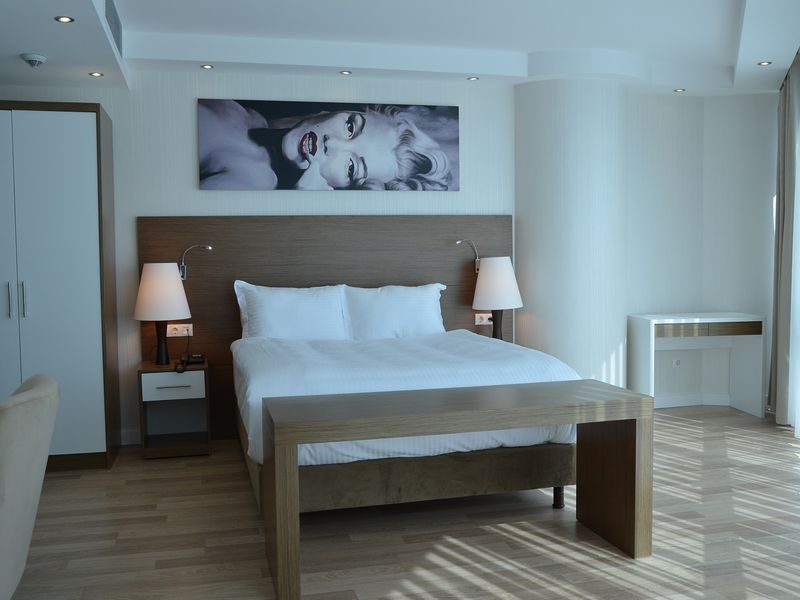 Hotel Photo 8