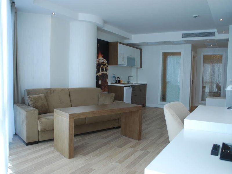 Hotel Photo 9