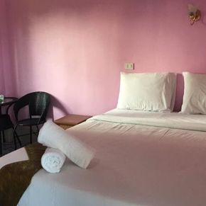 NearBy Hotel