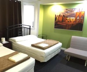Adas Guesthouse Toronto Canada