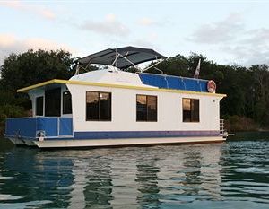 Boyds Bay Houseboat Holidays Tweed Heads Australia