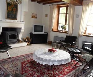 Heritage holiday home in Vieure with Garden Ygrande France