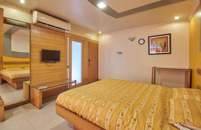 Hotel Kohinoor Square