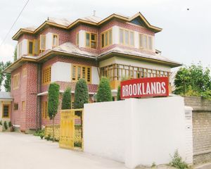 Hotel Brookland Srinagar India