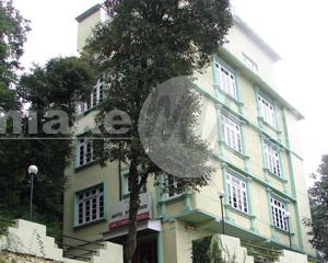 Hotel Oakwood - Pure Veg Chail India