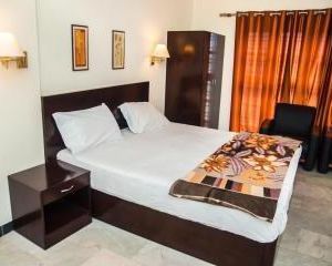 Hotel Chandana Residency Maraiyoor India