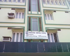 Hotel Holiday House Puri India
