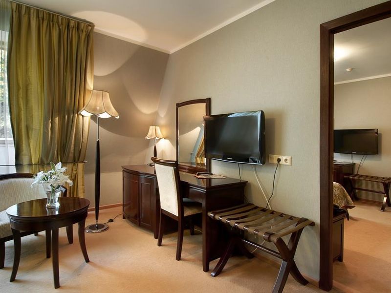 Hotel Photo 1