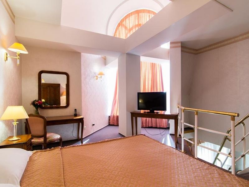 Hotel Photo 6