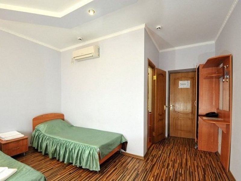 Hotel Photo 6