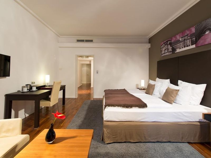 Hotel Photo 4
