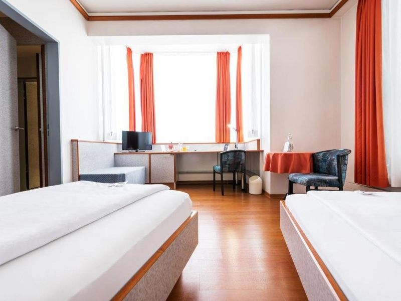 Hotel Photo 9