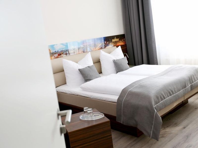 Hotel Photo 1