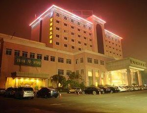 Bao Ming Cheng Hotel Gongming China