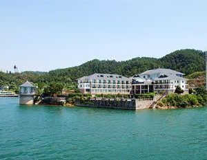 Quintessence Xingdao Holiday Resort Qiandaohu China