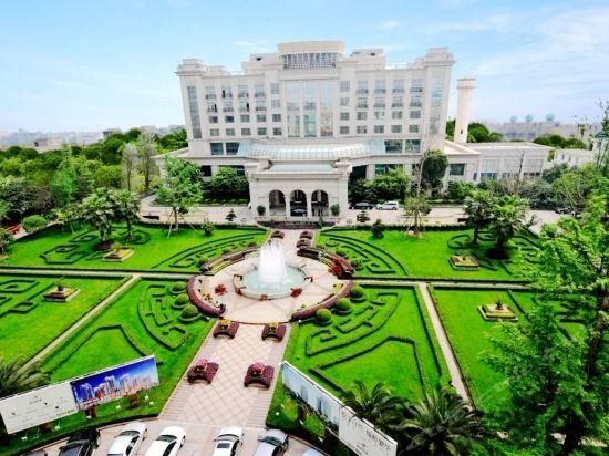 Hotel Photo 12