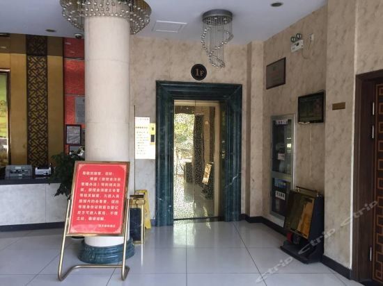 Hotel Photo 9