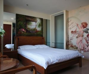 Financial Apartment Hotel Hsin-ho-chen China