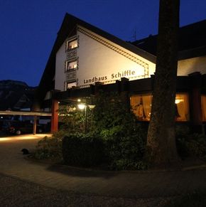 NearBy Hotel