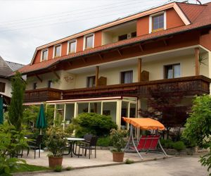 Appartement Haus Christl Pension Portschach Austria