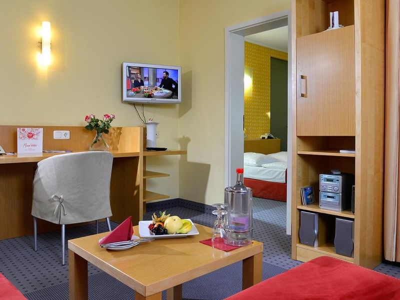 Hotel Photo 6