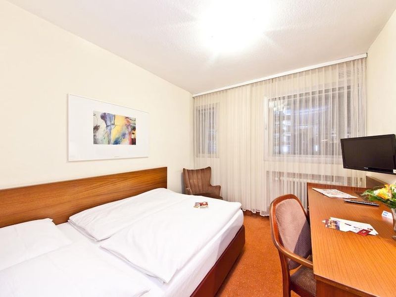 Hotel Photo 1