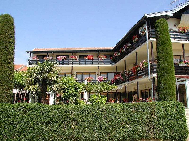 Hotel Photo 1