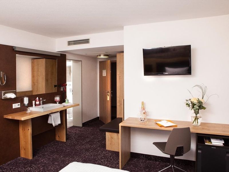 Hotel Photo 12