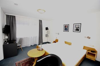 Hotel Photo 8