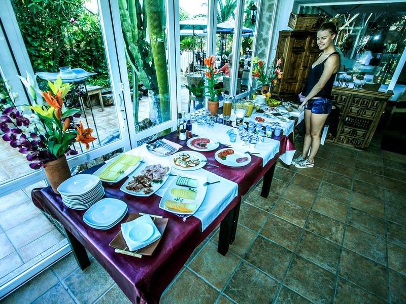 Hotel Photo 9
