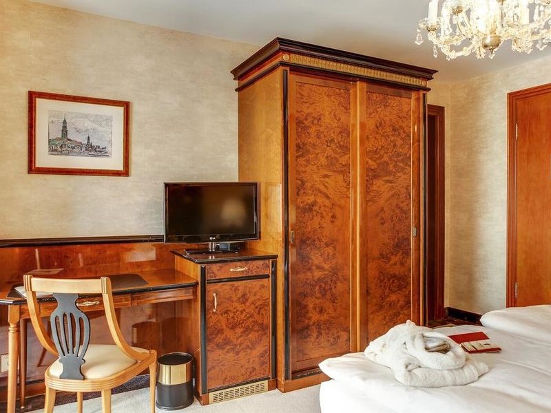 Hotel Photo 5