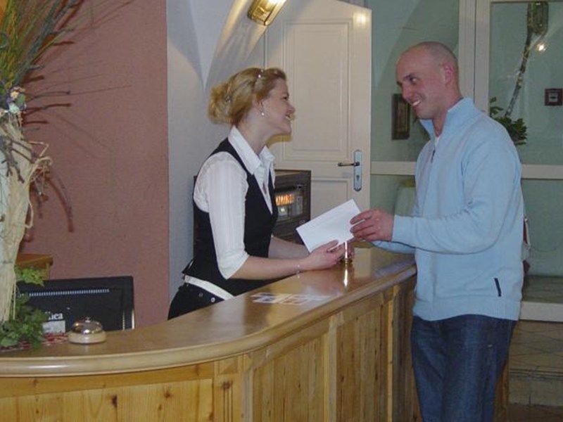 Hotel Photo 9