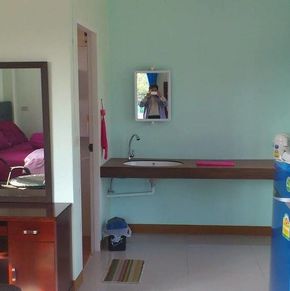 NearBy Hotel
