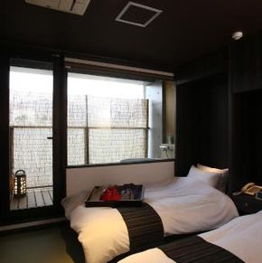 NearBy Hotel