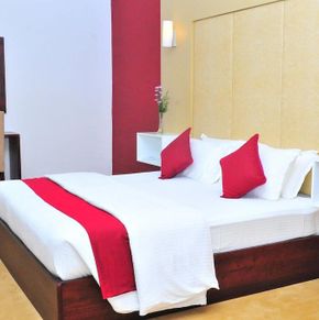 NearBy Hotel