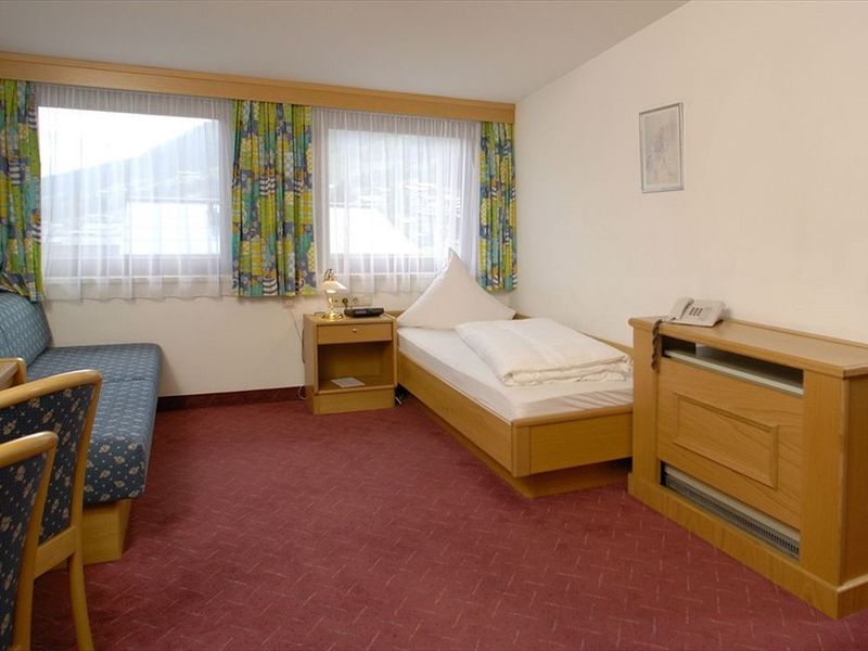 Hotel Photo 5