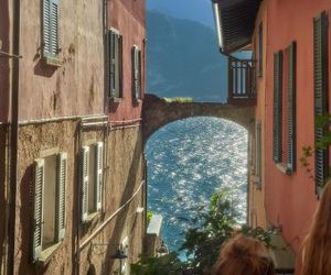 Casa di Mezzo "Historic centre of VARENNA" Lake Como Varenna Italy