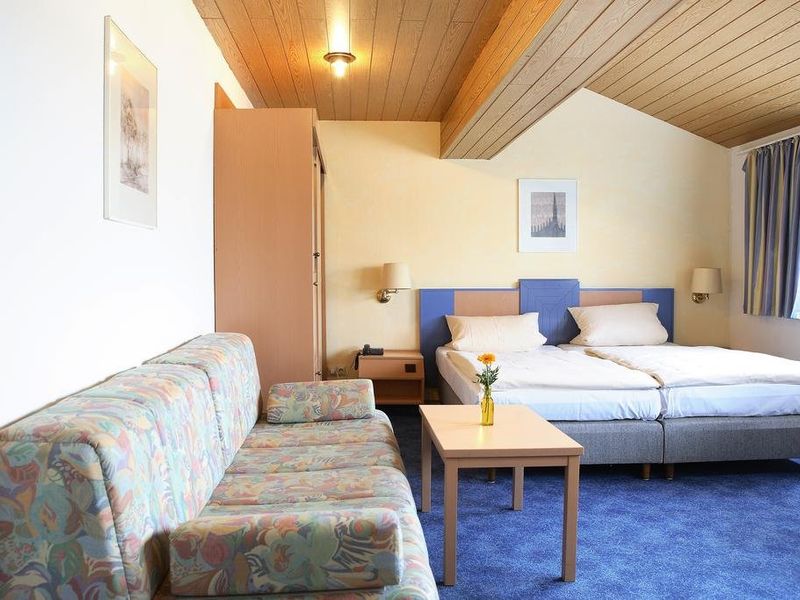 Hotel Photo 9