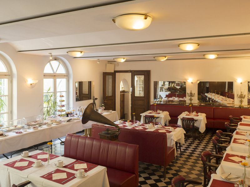 Hotel Photo 12