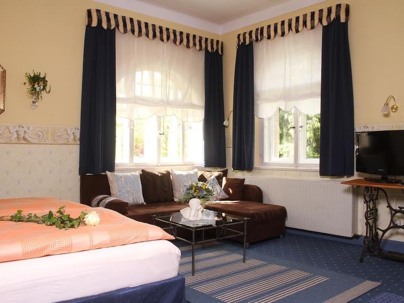 Hotel Photo 1