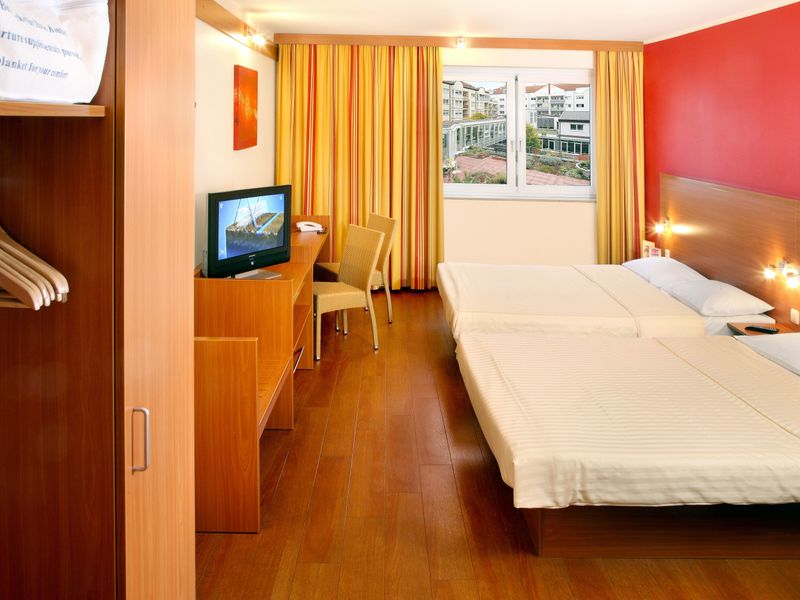 Hotel Photo 5