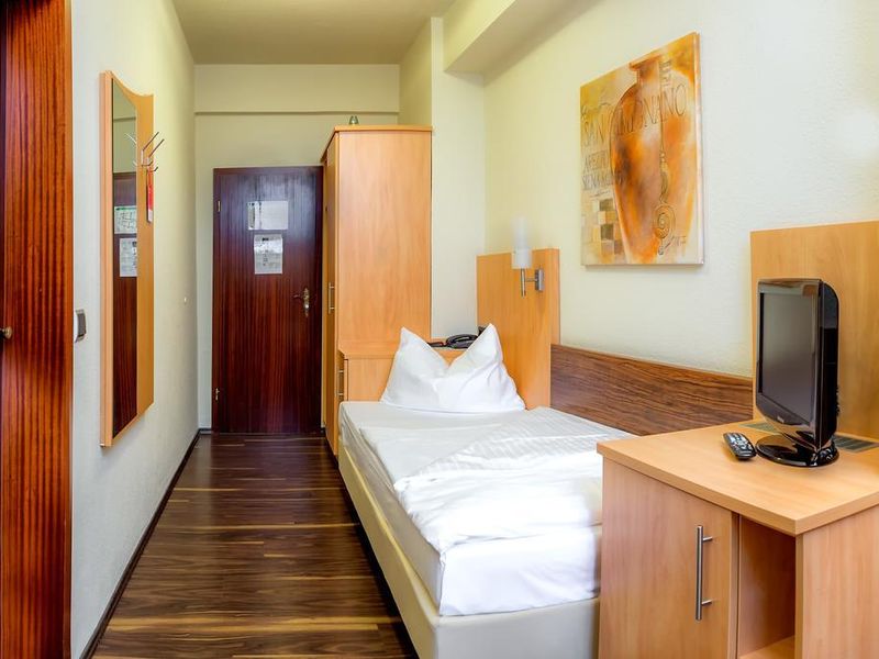 Hotel Photo 8