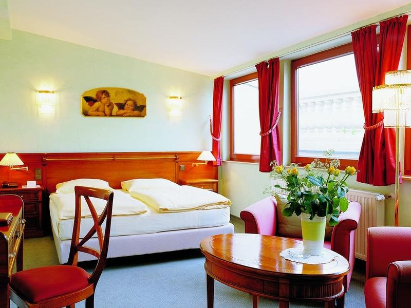 Hotel Photo 1