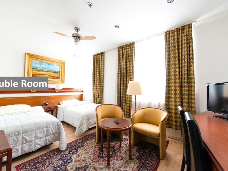 Hotel Photo 1